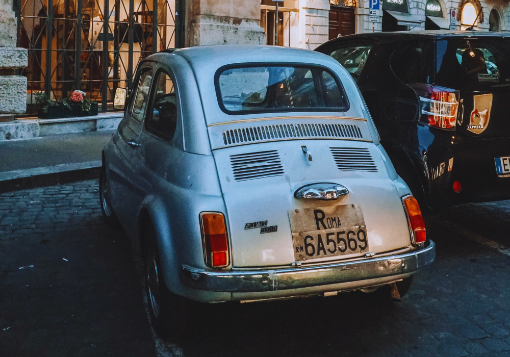 How to buy a car in Italy